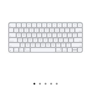 Apple Sleek White Wireless Keyboard charging type
